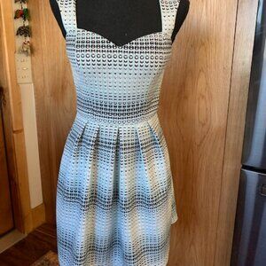 Guess sleeveless dress Size 0 2 XS extra small heart print